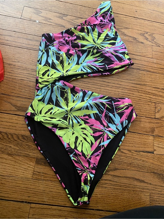 Beach Riot Other - Beach Riot Celine One Piece Swimsuit in Neon Palms - Size Large